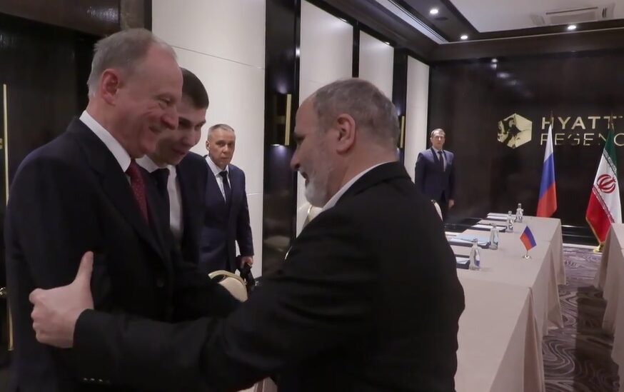 Патрушев провел встречу с секретарем Высшего совета национальной безопасности Ирана в Бишкеке