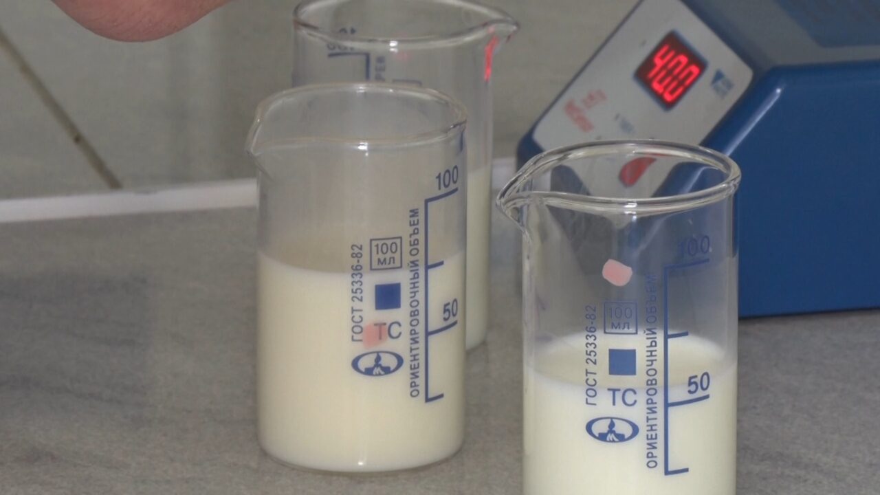 Почти 800 килограмм небезопасной молочной продукции не допустил к реализации Роспотребнадзор