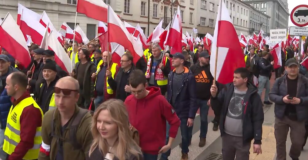 «ЕС хочет уничтожить сельское хозяйство Польши». В Варшаве фермеры протестуют против дешевого импорта из Украины