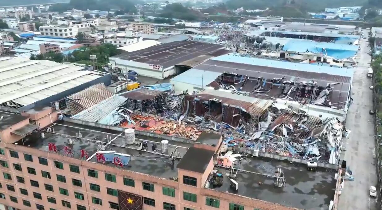Не менее 5 человек погибли, более 30 пострадали в результате мощного торнадо в китайском Гуанчжоу