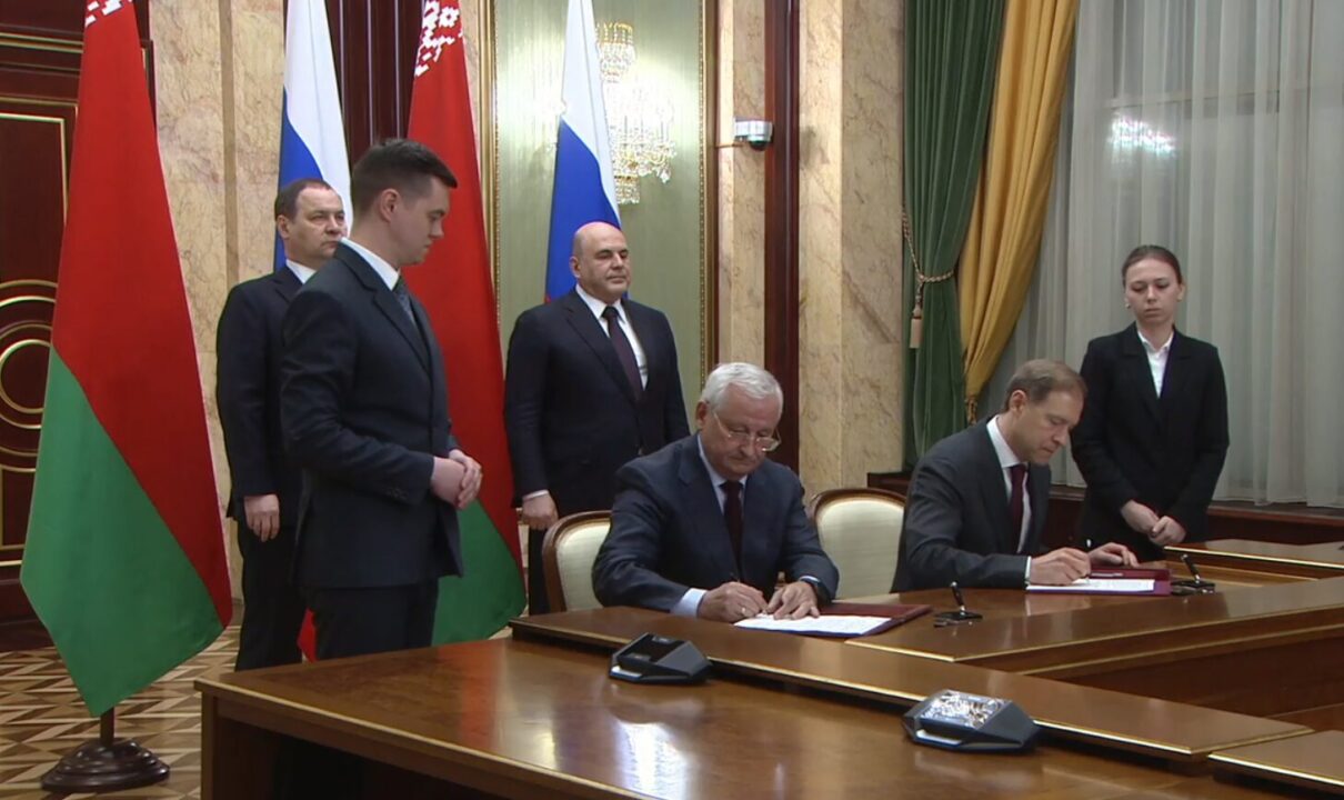 РФ и Белоруссия подписали соглашение о производстве легкого многоцелевого самолета «Освей»