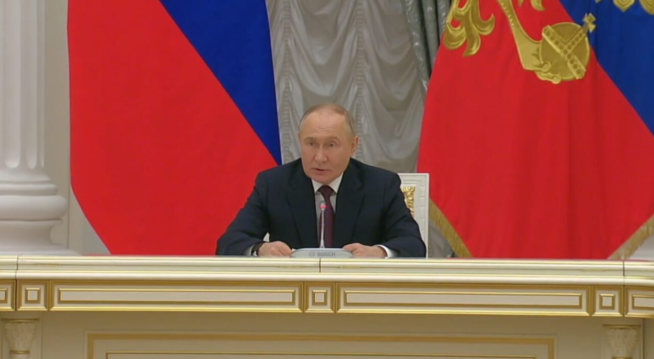 «Впереди у нас много задач». Путин встретился с новым составом правительства РФ